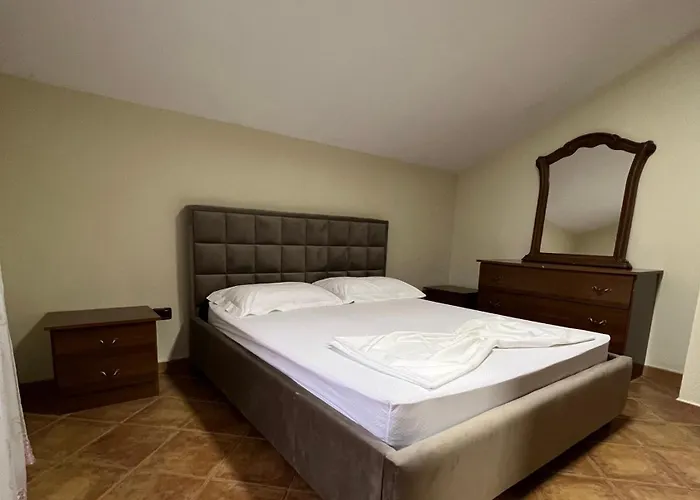 Sokoli, Enjoy Sunset At This Spacious * Tirana