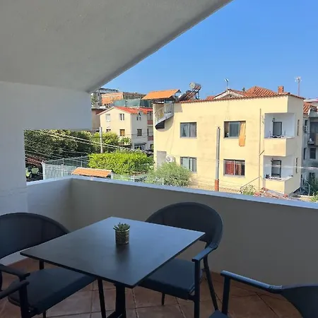 Appartement Sokoli, Enjoy Sunset At Spacious Tirana