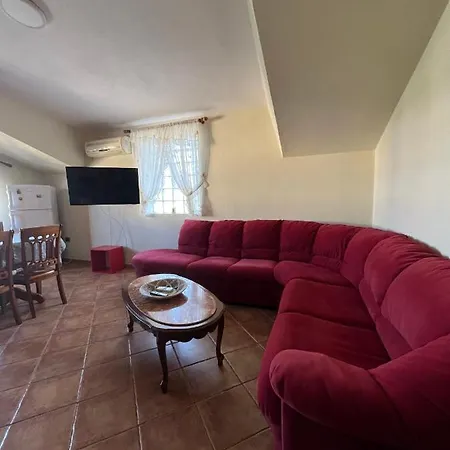 Sokoli, Enjoy Sunset At Spacious Appartement Tirana